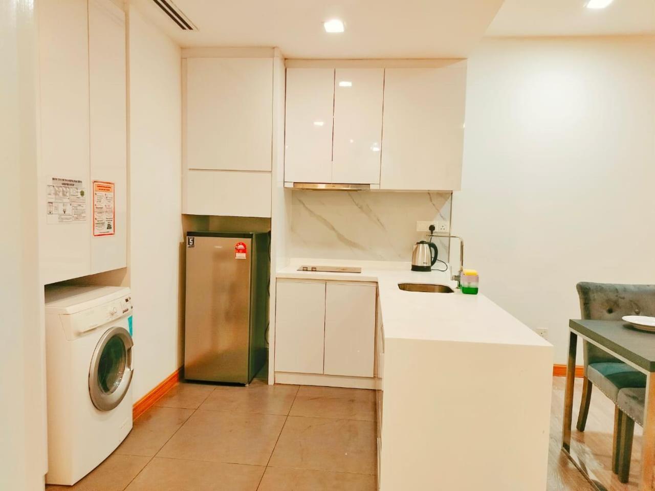 Ferienwohnung Oneiro One Bukit Ceylon Kuala Lumpur Exterior foto